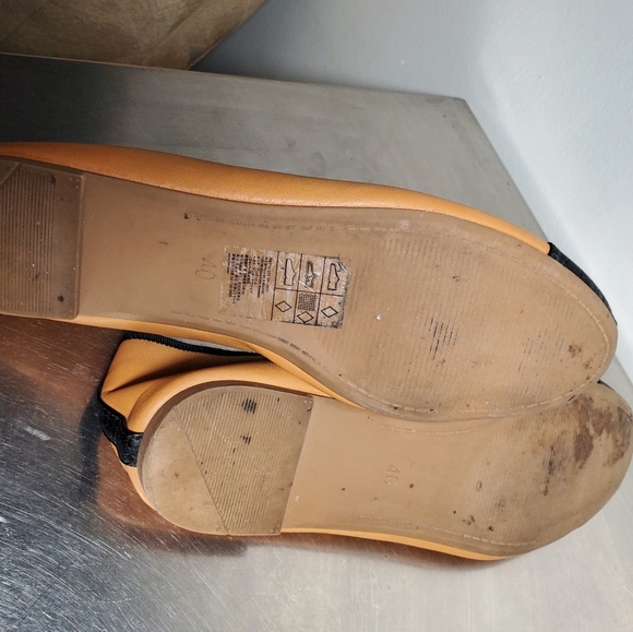 Simple Flats - Picture 3 of 3